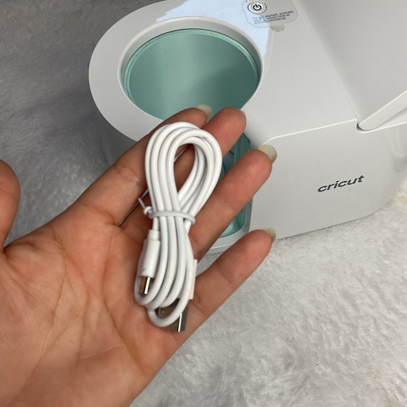 Cricut Mug Press in White and Mint - Picture 11 of 16